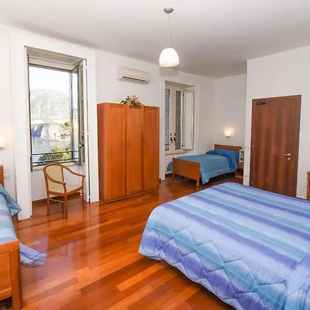 Crawford Guest house 4*