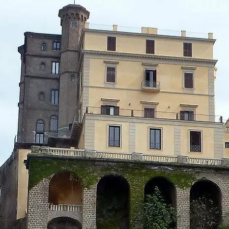Crawford Sant'Agnello