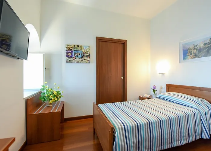 Crawford 게스트하우스 3*