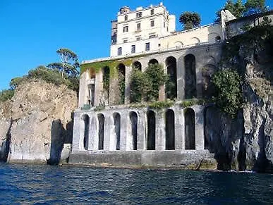 Crawford 게스트하우스 3*